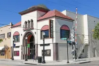 New Steps to Downtown • 7 Mins to Beach + Parking
