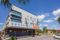 Big Orange Hotel Jitra Hotels in Jitra