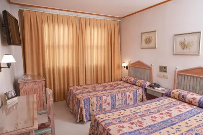Hotel Azahar Отели в г. 