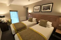 New Park Hotel فنادق في كارمارثين