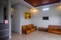 RedDoorz Near Dr Oen Solo Baru Hospital