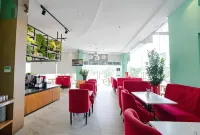 克魯飯店-瓜拉納穆國際機場 Tumpatan Nibung住宿飯店