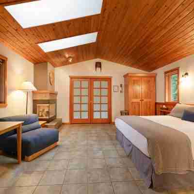 Snug Harbour Inn Rooms