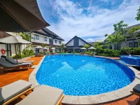 Azana Garden Hill Resort Blora - Pools