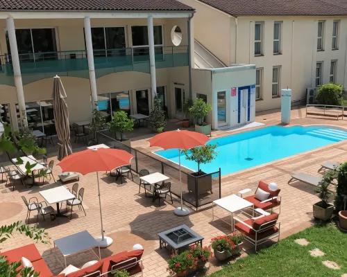 Hôtel Mercure Castres l'Occitan タルンのホテル