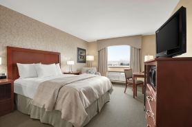 Days Inn & Suites by Wyndham Brandon