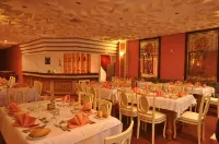Aylimas Family Hotel