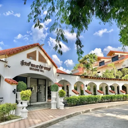 Dad D Resort by Lopburi Inn Resort