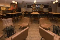 DoubleTree by Hilton Dayton Fairborn - bar