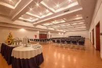 Hotel Cristina Suites - Bintang 4