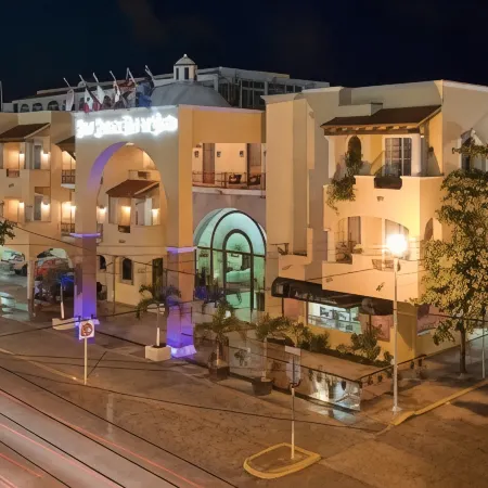 Hacienda Real del Caribe Hotel Отели рядом с достопримечательностью «Парк Основателей»