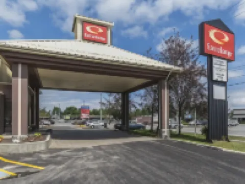 Econo Lodge Hotels in Orillia