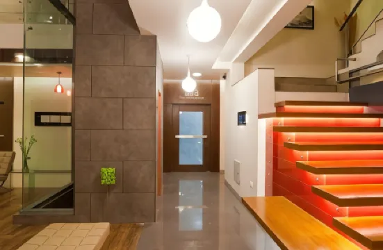 Skylark Business Hotel