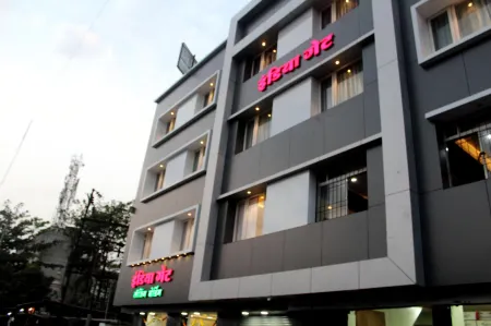Hotel India Gate Отели в г. Мокарвади