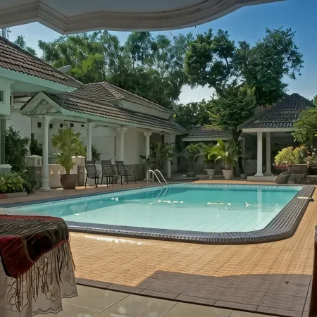 Villa Sri Manganti Отели рядом с достопримечательностью «Торговый центр Cibubur Junction»