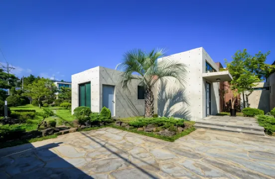 Seogwipo Prime Pool Villa Pension