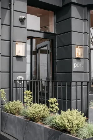 Port Hotel Отели рядом с достопримечательностью «Бичи-Хед»