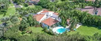 Lion Quay House, Fine Art & Luxury in the Caribbean's finest Exclusive Resort 酒店