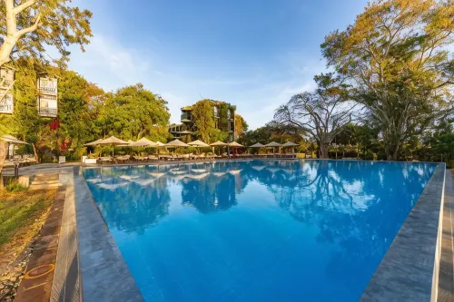 Taita Hills Safari Resort & Spa - bar