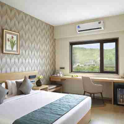 Click Hotel, Junagadh Rooms