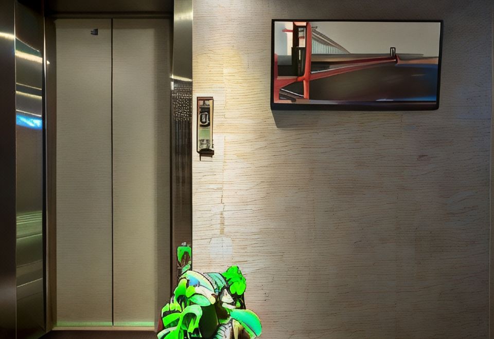 Pure meworld hotel