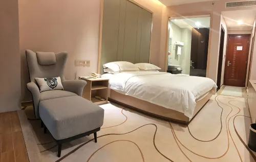 仏岡三泰ビジネスホテル