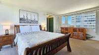 Idyllic Ocean Views from 12th floor 1 Bedroom Suite with Full Kitchen Hotels in Diamond Head