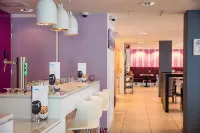 Holiday Inn Express ARNHEM by IHG - bar