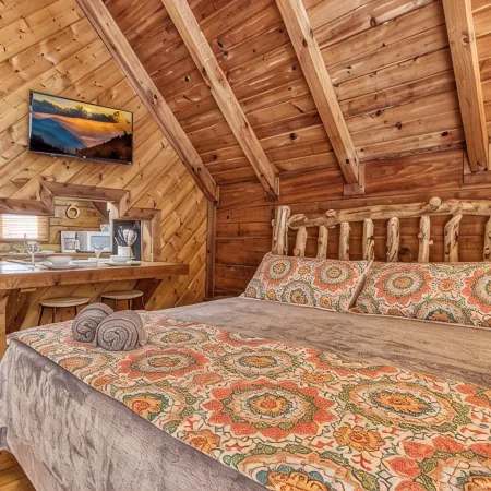 Summer Sale! Romantic Log Cabin for 2
