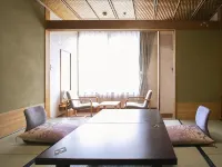 Yukemurino-Yado Biwanso - Pools