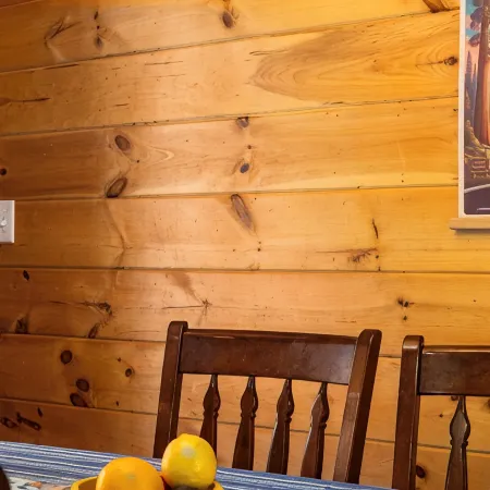Serene 4 bedroom Cabin in Southern Sierras Near Kernville/Lake Isabella