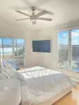 3-bedroom house in peaceful Narragansett - Walk to Beach! - Wifi