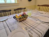 Four Season Woodsy Retreat with Private Pool. Skiing, Hiking, Kayaking - Pool
