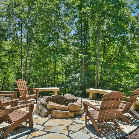 The Gem: Gated Luxury Mtn Home - Hot Tub/Sauna/Basketball/EV Charger/Hiking