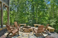The Gem: Gated Luxury Mtn Home - Hot Tub/Sauna/Basketball/EV Charger/Hiking