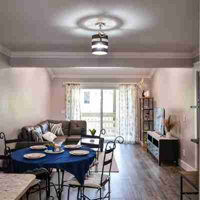 Renovated Townhome by the Bay Others
