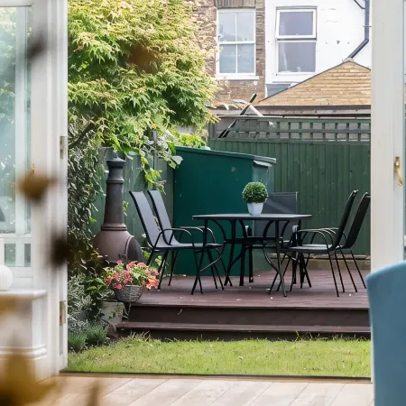 Kingston 3BR | Relaxed Comfort for Family & Work