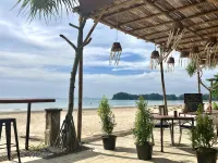 Rim Khao Jungle Resort Koh Lanta Hotels near Long Beach