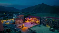 Gesaling · Vuoristo Scenic Resort Hotel (Kangding Xinduqiao Town)