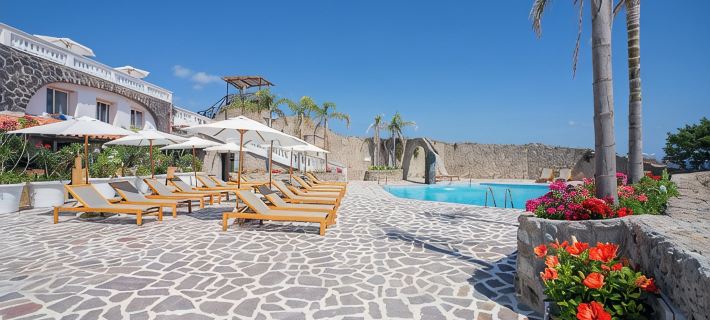 Pagoda Lifestyle Hotel Ξενοδοχεία στην πόλη Ίσκια