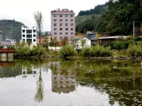 Panzhou Dongjing Lake Homestay