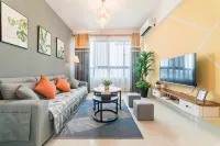 Nanning Ziqing Apartment - Condos