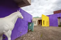 Daocheng Mom's Boutique Hostel - ที่มีบาร์