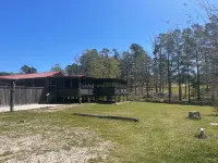 Cozy One Bedroom Cabin with Lake View-South Toledo Bend - Homestays