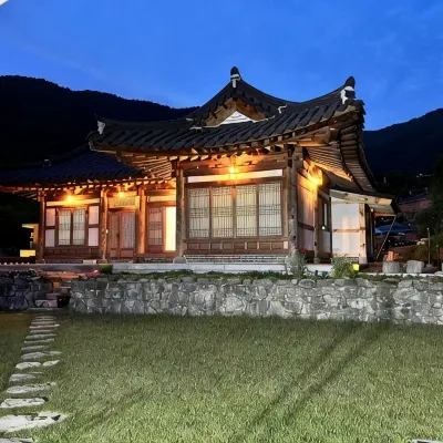 Wanju Hanok Pension Hyurim Hotels near Awon Museum & Hanok Stay