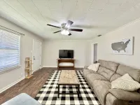 Charming 3-bedroom house on quiet street in delightful Kilgore - Wifi