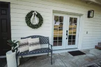 Contemporary Studio within Walking Distance of Downtown Bigfork!