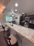 Spacious 4-bedroom house with WiFi, AC in welcoming Clovis - familiaux