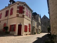 Maison Jeanne D'arc, au Cœur de la Cité Médiévale - Jacuzzi