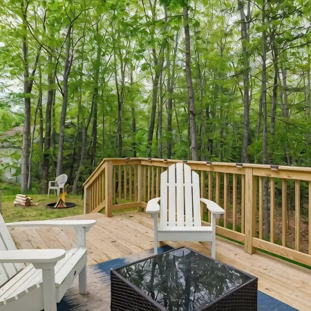 3-bedroom Cozy Home in Ellsworth with AC, WiFi